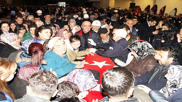 Şehit polis memurları için tören düzenlendi