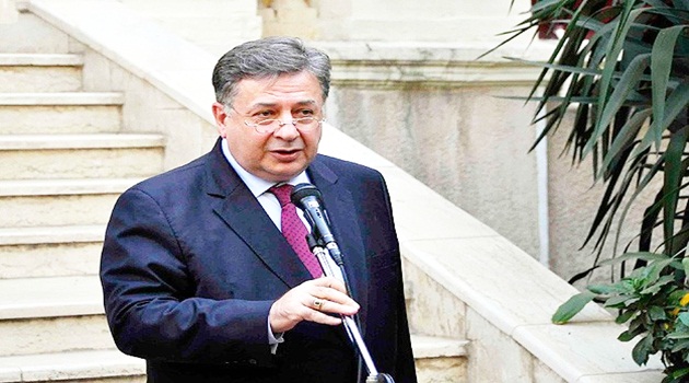 Kahire büyükelçisi yola çıktı