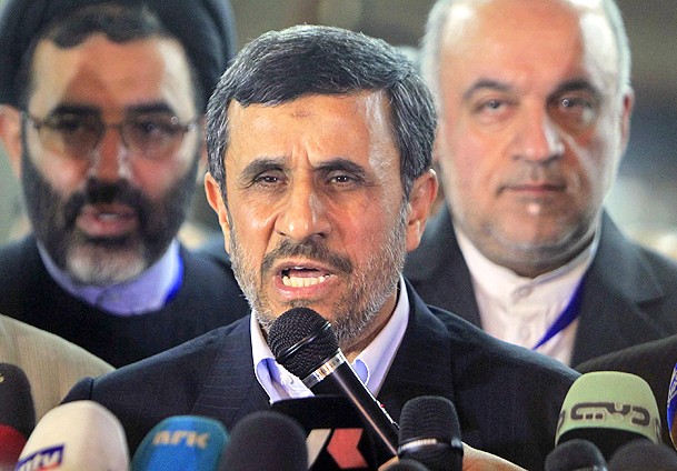 Ahmedinejad'dan İsrail'e gözdağı