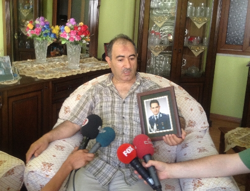 Kayıp pilotun babası: Ümidimizi kaybetmeden bekliyoruz