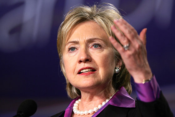 Clinton'dan sert tepki