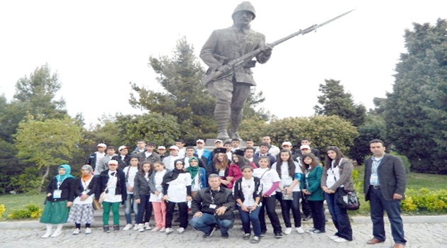 Elazığ Emniyet Müdürlüğü öğrenciler Çanakkale'yi gezdi