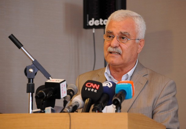 Esed'le diyalog masasına oturmayacağız