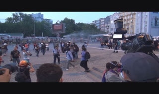 Polis, Gezi Parkı'nı boşalttı