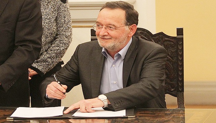 Komşuda hükümet kurma görevi Lafazanis'te