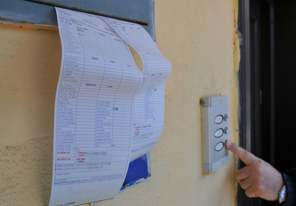 Şehidin ailesinin elektrik borcu ödendi