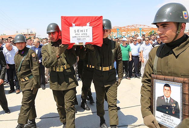 Şehit uzman çavuş son yolculuğuna uğurlandı