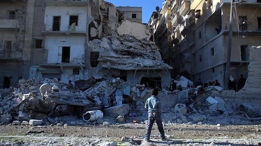 Rus jetleri Halep'i vurdu: 10 sivil öldü