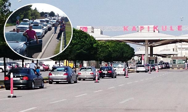 Kapıkule doldu, gurbetçiler alternatif kapılara yönlendiriliyor