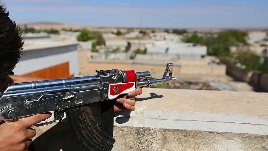 Esed ordusundan kaçan 3 asker Türkiye'ye sığındı