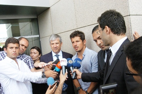 Emre Belözoğlu, Aziz Yıldırım ile vedalaştıs