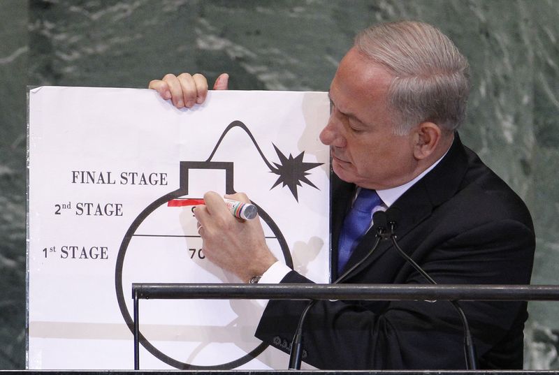 Netanyahu'dan nükleer şov