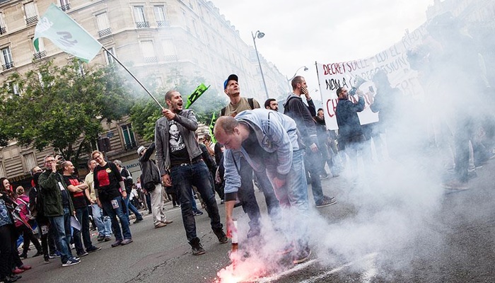 Paris'te protesto yürüyüşüne yasak