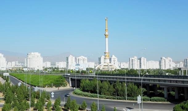 Türk müteahhitler 2013'te en fazla işi Türkmenistan'da üstlendi