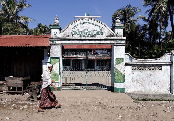Myanmar'da 22 bin Müslüman evinden oldu