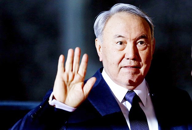 Nazarbayev yeniden devlet başkanı seçildi