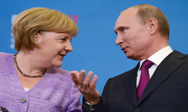 Putin ve Merkel, Ukrayna krizine etkin çözüm arıyor