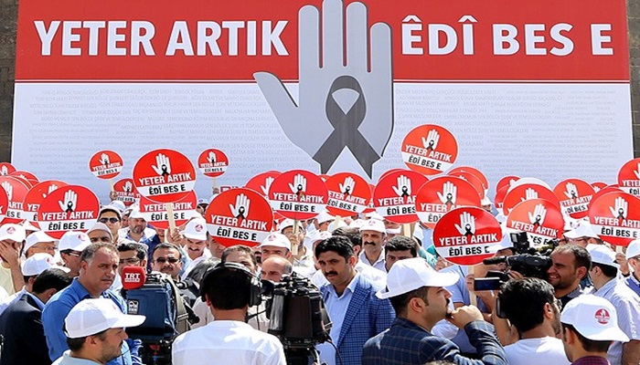 Diyarbakır'da STK'lardan PKK'ya 'silahları bırak' çağrısı
