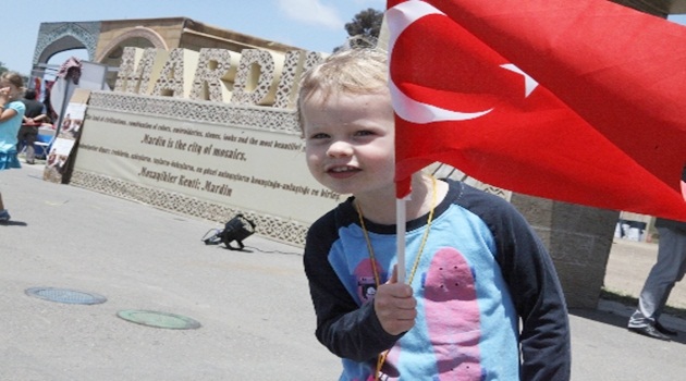 Anadolu festivalinde kimi milletvekili gözleme açtı, kimisi öğrenci oldu