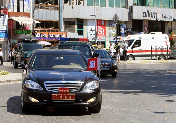 Erdoğan, Özel'i kabul etti