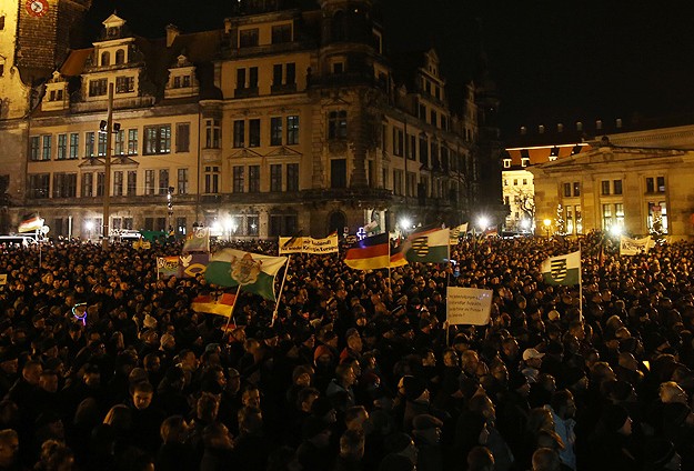 Irkçı grup "PEGIDA"nın güçlenmesi endişe yaratıyor
