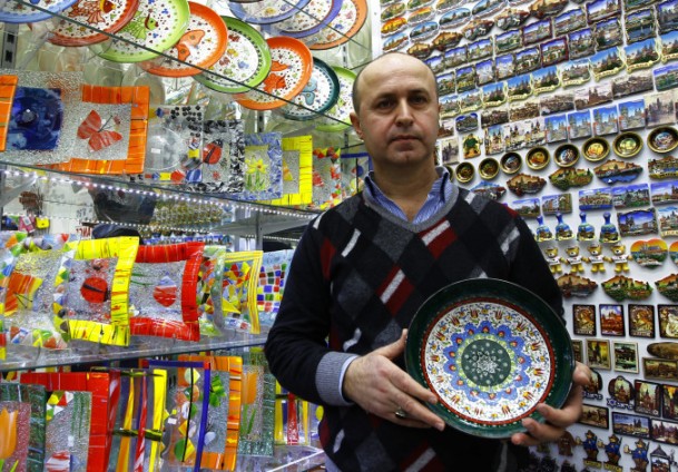 ''Cam ülkesi''ne cam satıyor