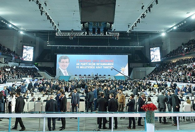 AK Parti Seçim Beyannamesi açıklanıyor