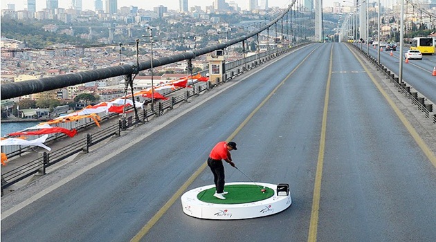 Tiger Woods'tan kıtalararası tarihi atış