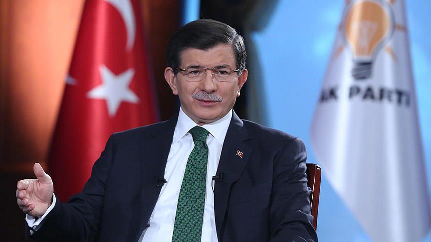 Başbakan Davutoğlu: Suriyeli kardeşlerimizi barbar rejimin insafına bırakmayız