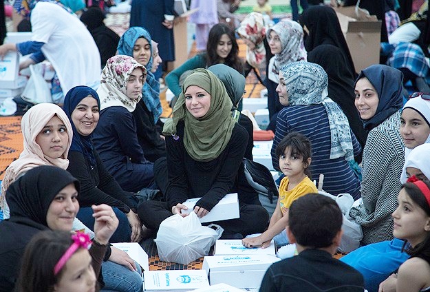 Dünya Mülteciler Günü'nde iftar