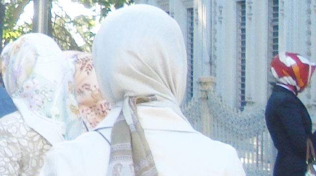 Kalbimin İslam'a ait olduğuna inanıyorum