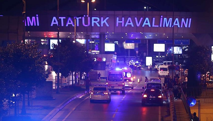 Atatürk Havalimanı'ndaki terör saldırısına dünyadan tepkiler