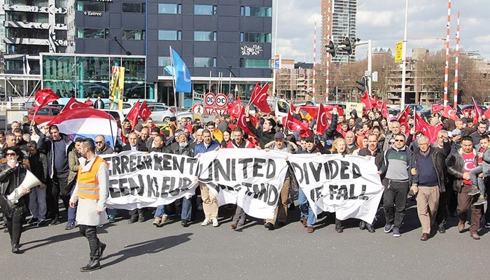 Terör saldırıları Hollanda'da protesto edildi