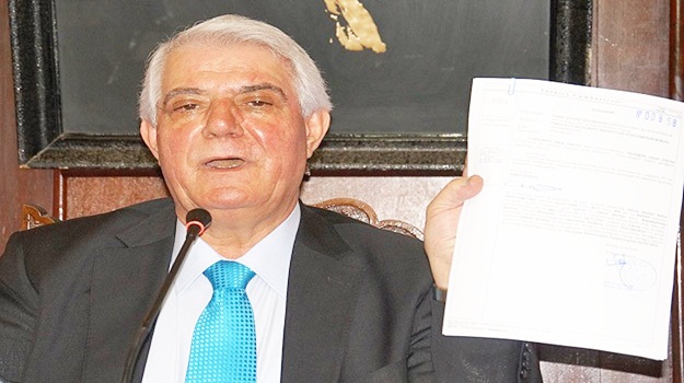 CHP'den 2 istifa