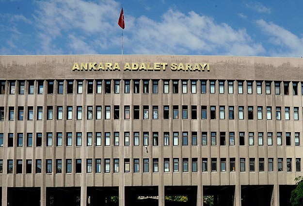 "Usulsüz taltif" ve "Usulsüz dinleme" davaları başladı