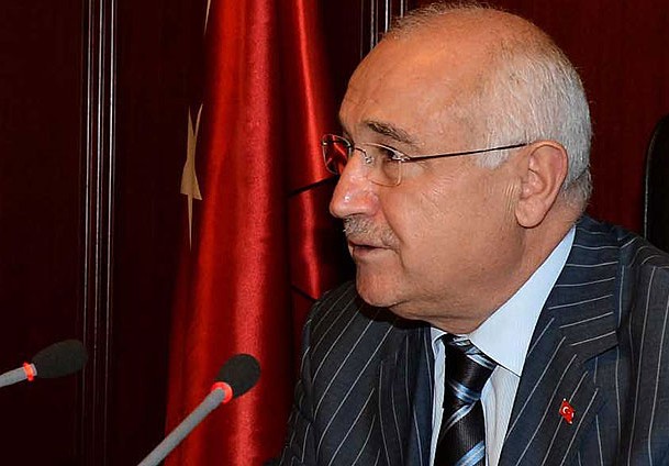 İçtüzük için yeni komisyon önerisi