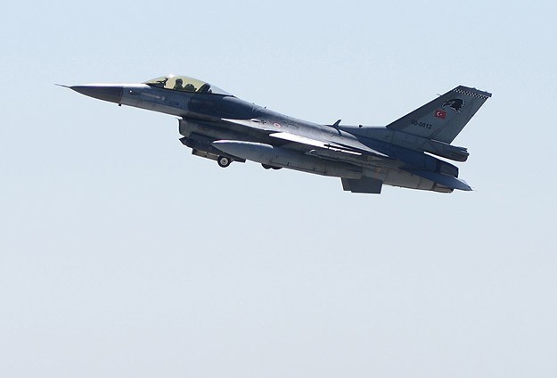 Türk F-16'ları Rus uçağını izledi
