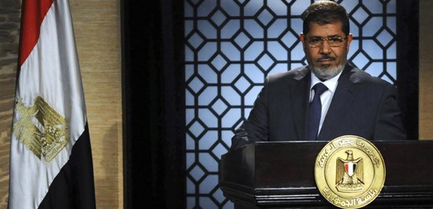Mursi'nin yardımcısı tartışma konusu