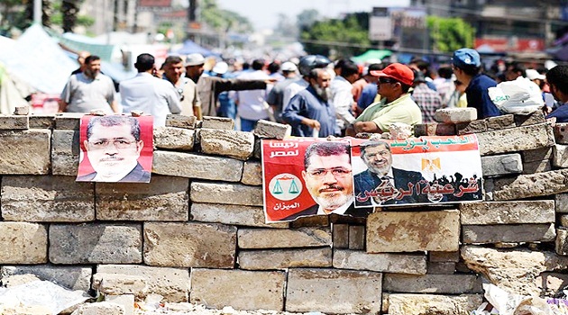 Mısır'da Mursi destekçilerinin bekleyişi sürüyor