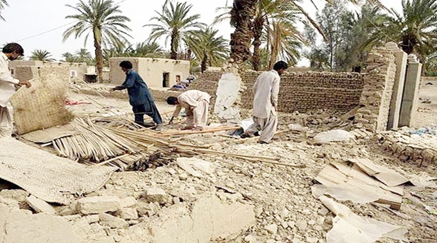Pakistan'daki depremde 217 ölü