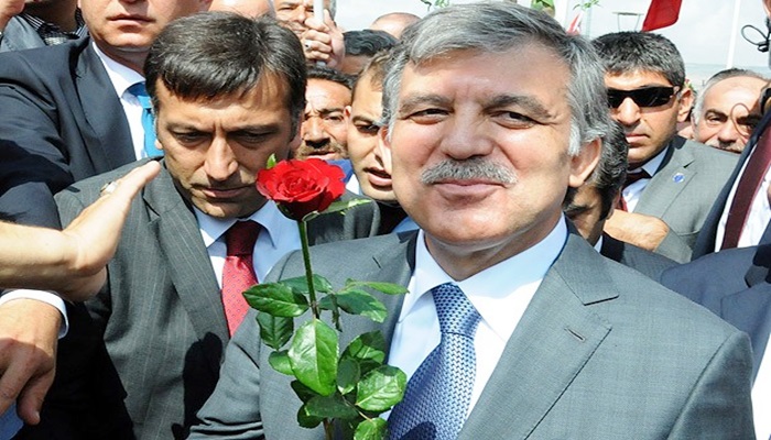Yeni parti söylentilerinin aslı yok