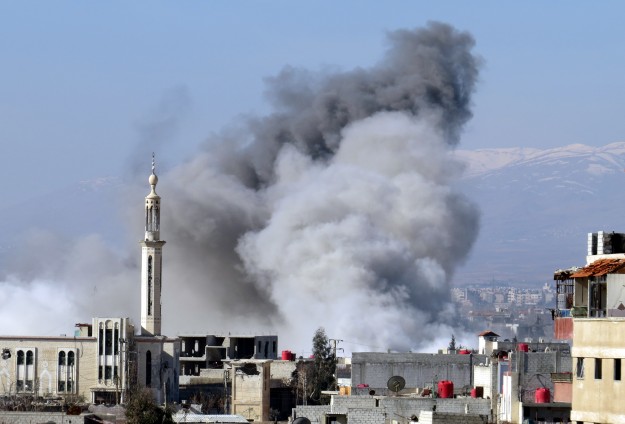 Dera'ya varil bombalı saldırı: 5 çocuk öldü