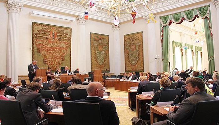 Hollanda'da iktidar senatoda çoğunluğu sağlayamadı