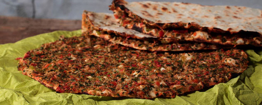 Almanya'da lahmacun otobüsten attırdı