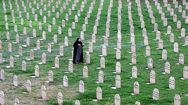 Halepçe halkı şehitlerini anıyor