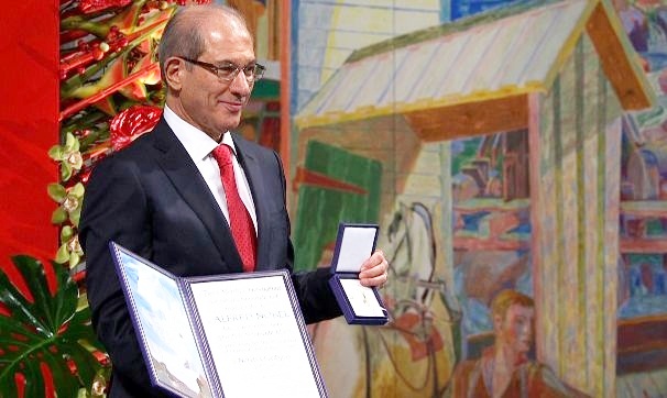 Nobel Barış Ödülü, Ahmet Üzümcü'ye takdim edildi