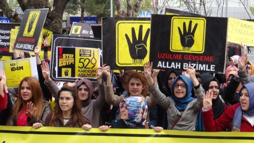 Uşak'ta 'İnsanlık Onuru İçin 529 İdama Dur! De' yürüyüşü yapıldı
