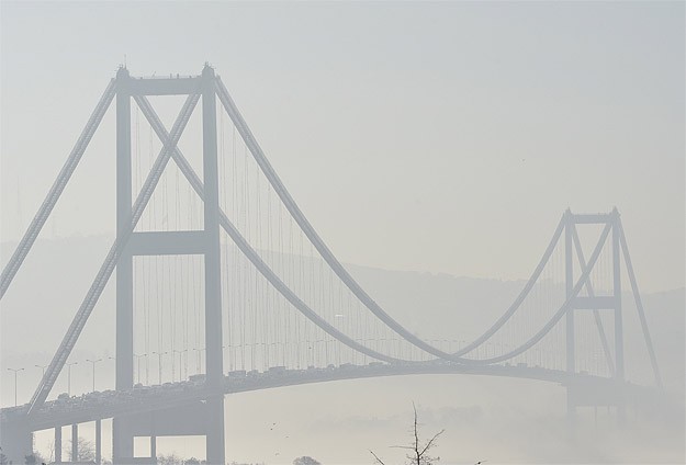 İstanbul'da sis deniz ulaşımını aksattı