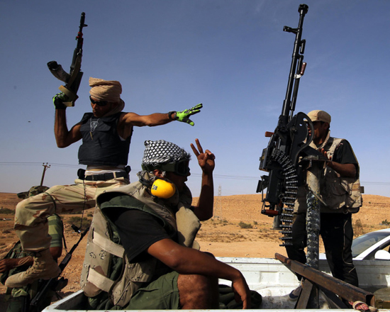 Libya'daki yabancı askerlere inceleme