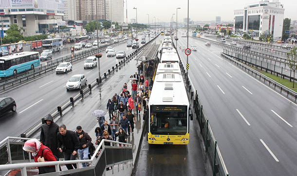 Metrobüs hattında 90 gün sürecek asfaltlama çalışması başlıyor